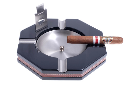 Пепельница Tom River на 4 сигары с гильотиной, Черный лак